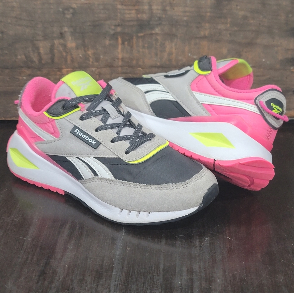 Reebok Forte Racer Lifestyle Sneaker. US 2 Good Cond! Fast Shipper - Picture 1 of 13